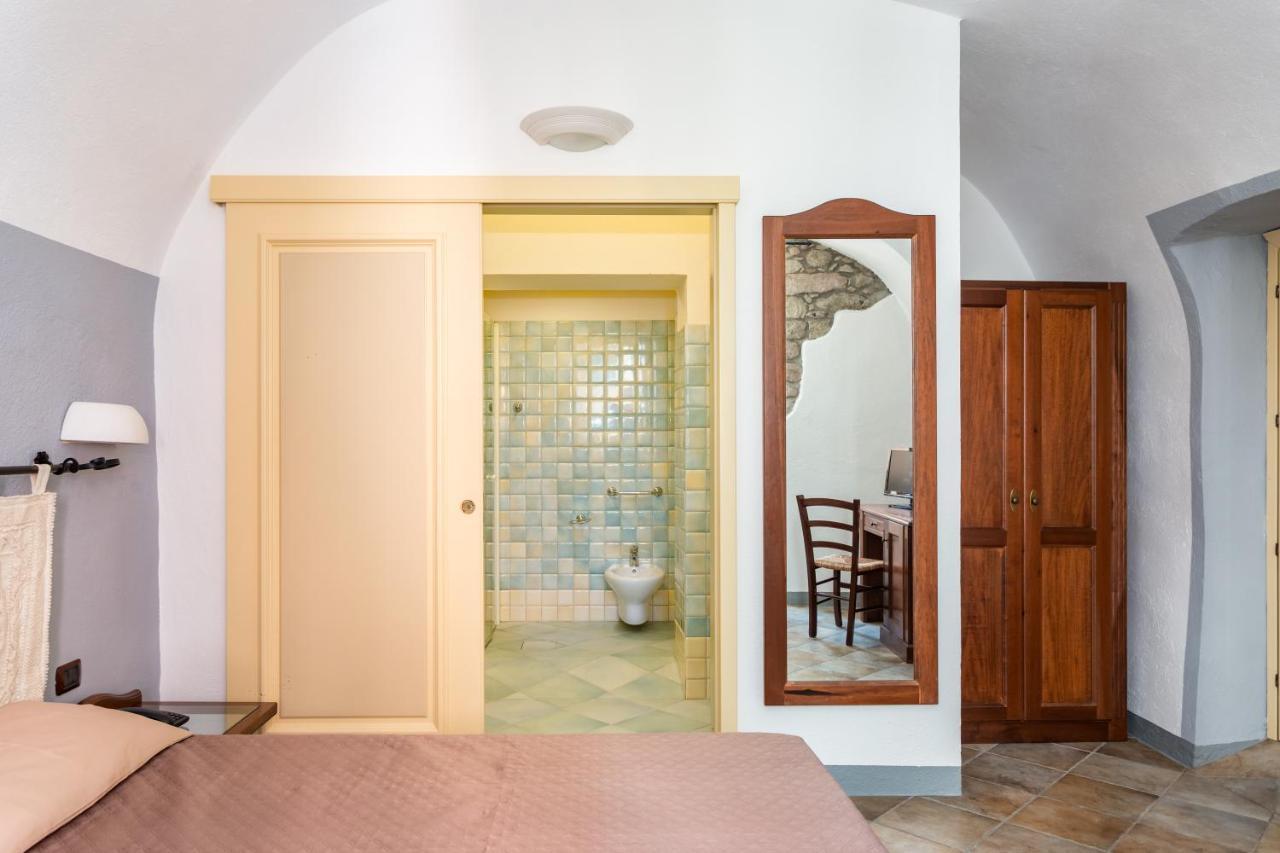 Locanda Di Corte بوسا المظهر الخارجي الصورة