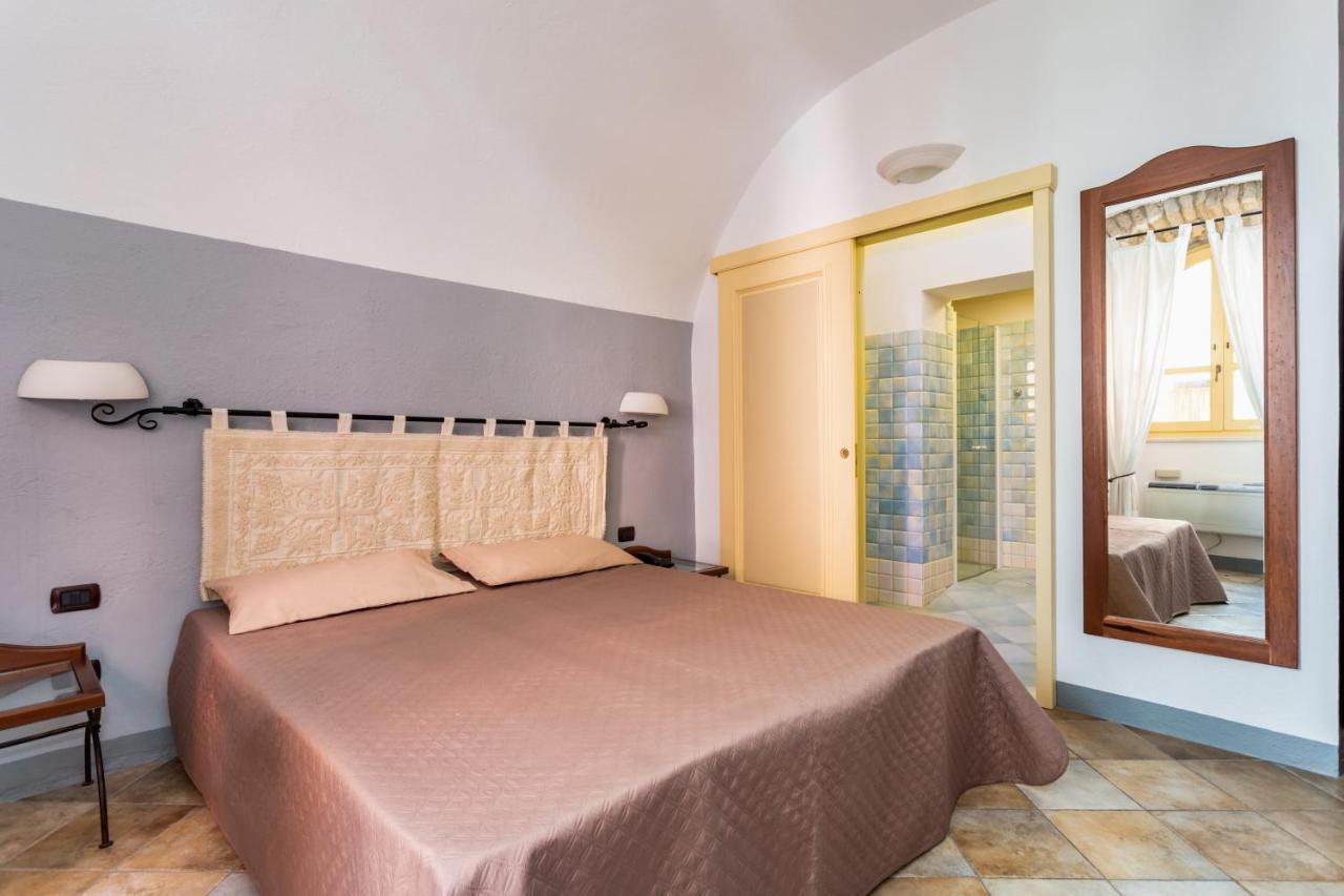 Locanda Di Corte بوسا المظهر الخارجي الصورة
